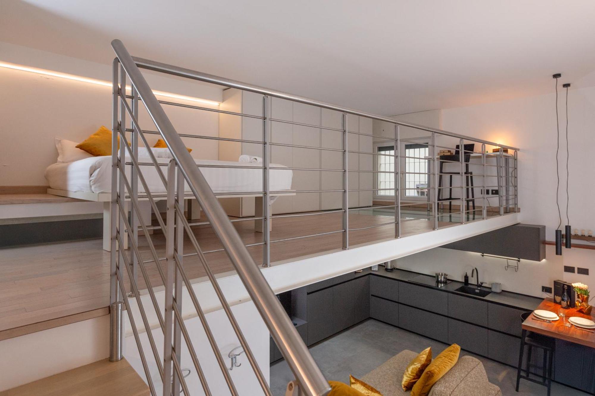 Artstay - Exclusive Apt Near Metro M1, Ac, Parking — Photos 3